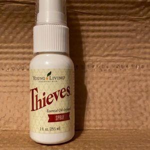 Young Living Thieves spray 1 fl oz